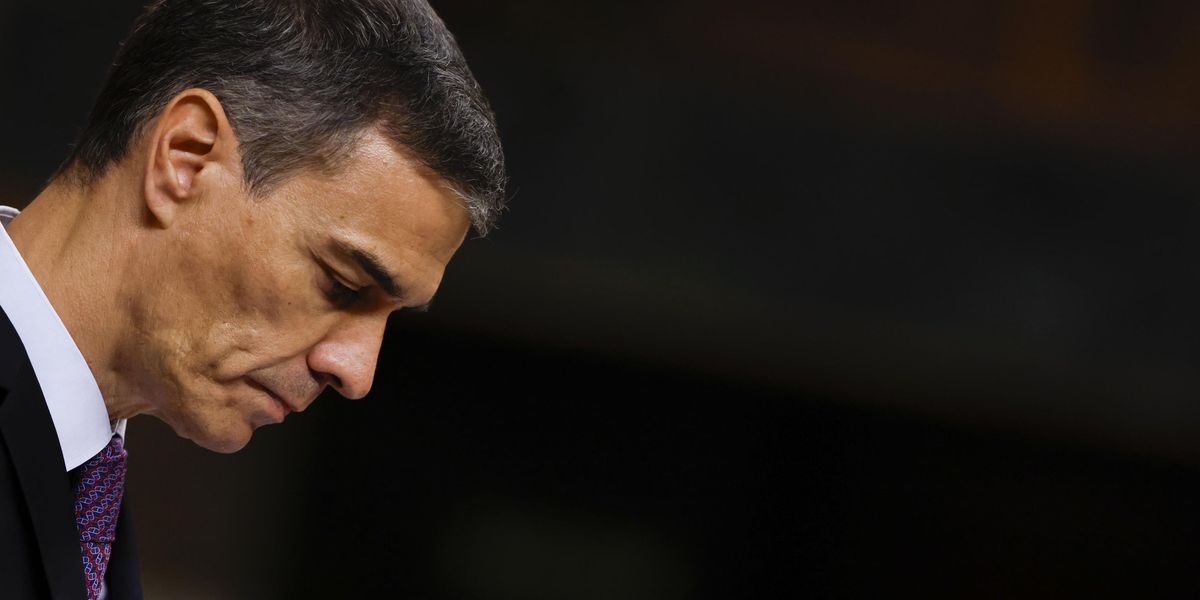 Tre ceffoni a Sánchez: alleati in fuga, scandali e un miliardo di Pnrr in fumo Tre ceffoni a Sánchez: alleati in fuga, scandali e un miliardo di Pnrr in fumo