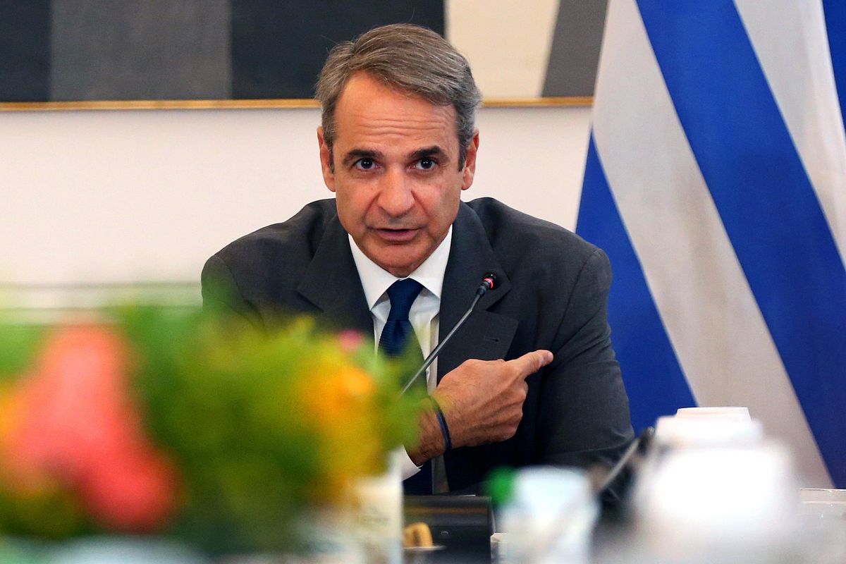 Troppi sbarchi: la Grecia ferma l’accoglienza