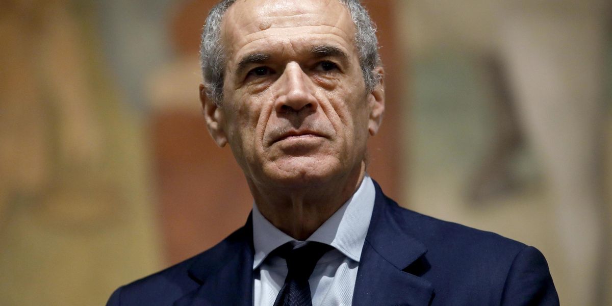 Sale la fiducia nel debito pubblico italiano Sale la fiducia nel debito pubblico italiano