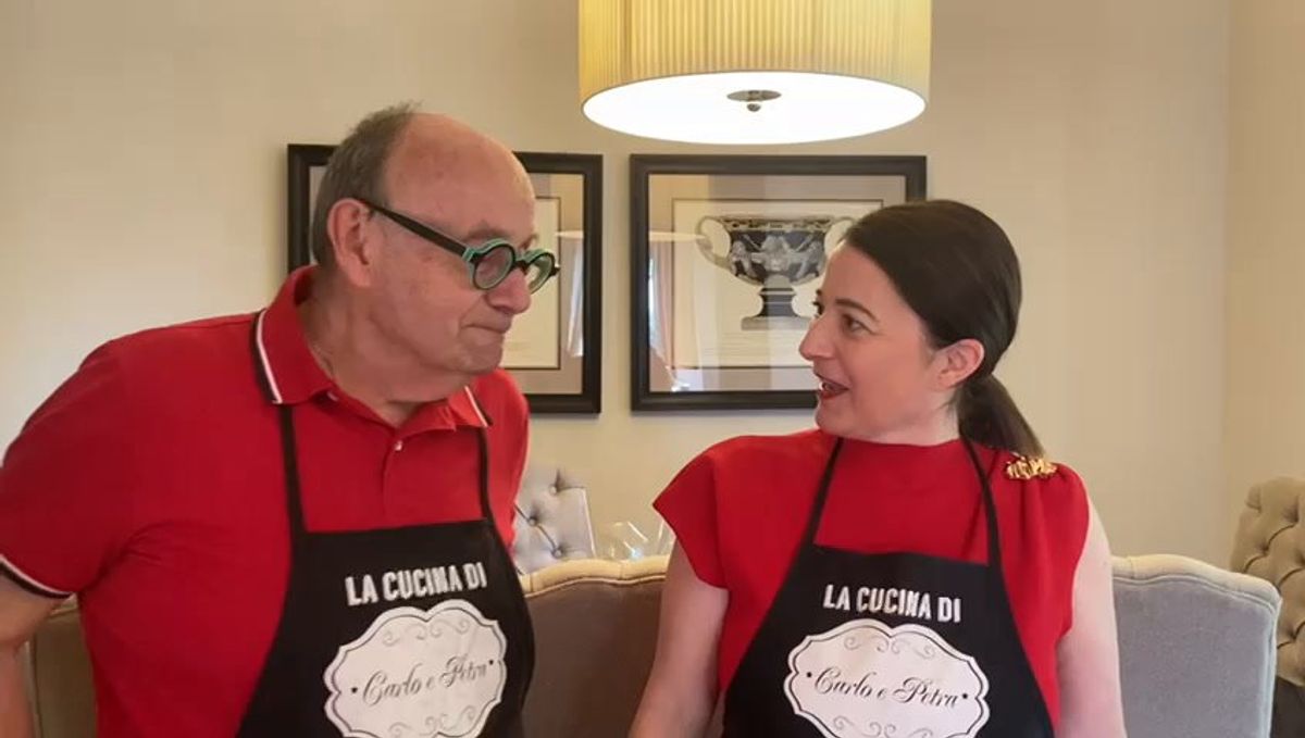 Le pillole di galateo di Petra e Carlo: i cinque no per gli uomini d’estate!