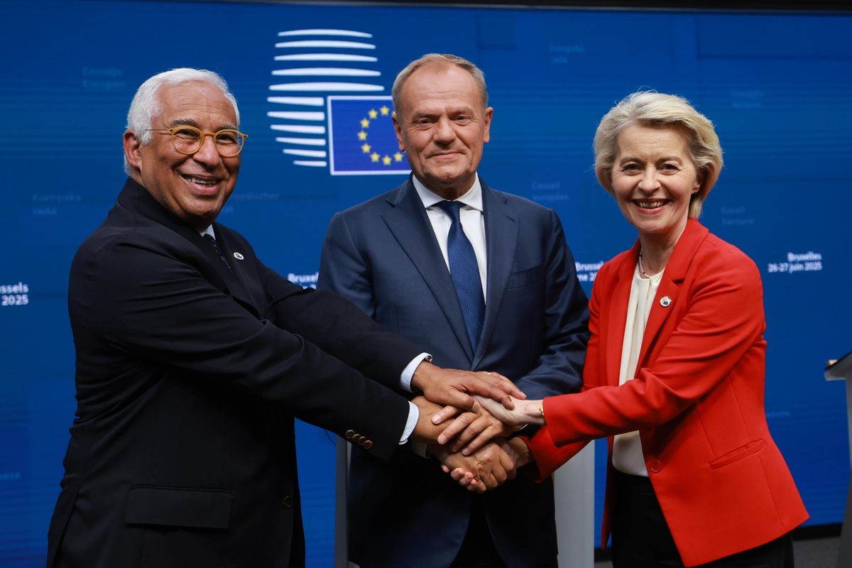 Il Consiglio dei 27 vuole arsenali pieni. Entro ottobre la road map per farlo