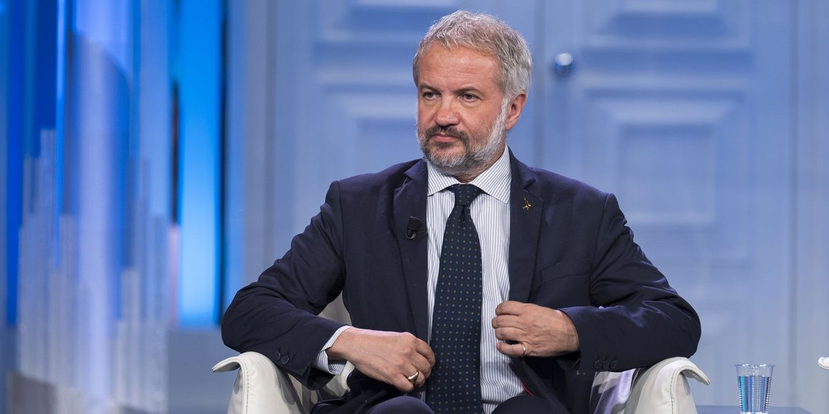 Claudio Borghi: «Il riarmo può falcidiare il welfare» Claudio Borghi: «Il riarmo può falcidiare il welfare»