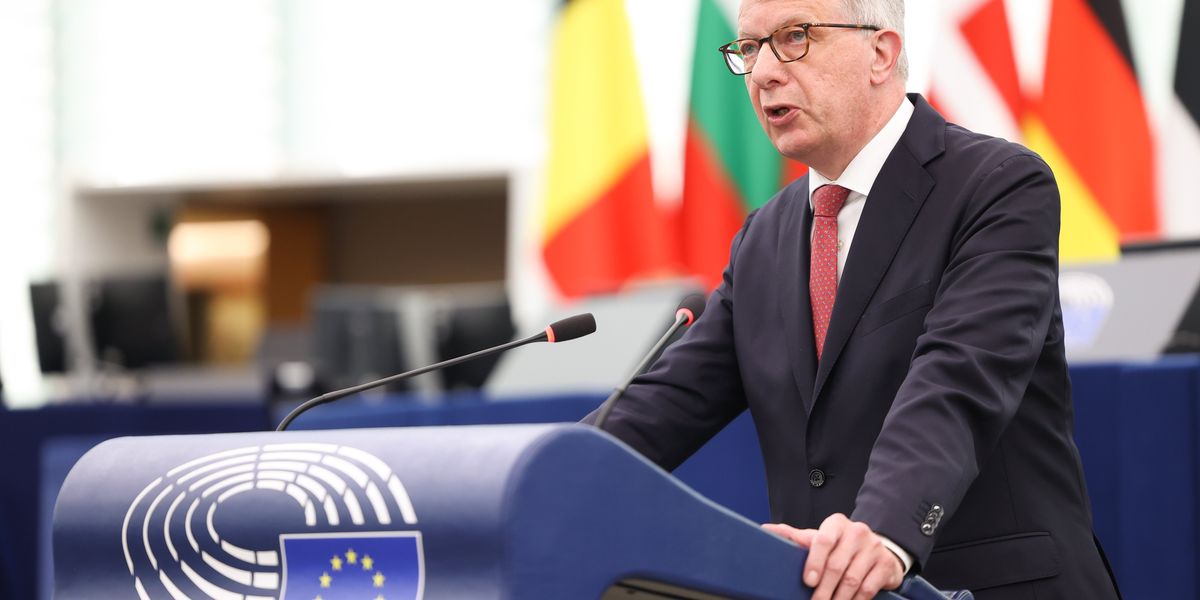 Fernand Kartheiser: «L’Ue crea nemici per rafforzarsi»