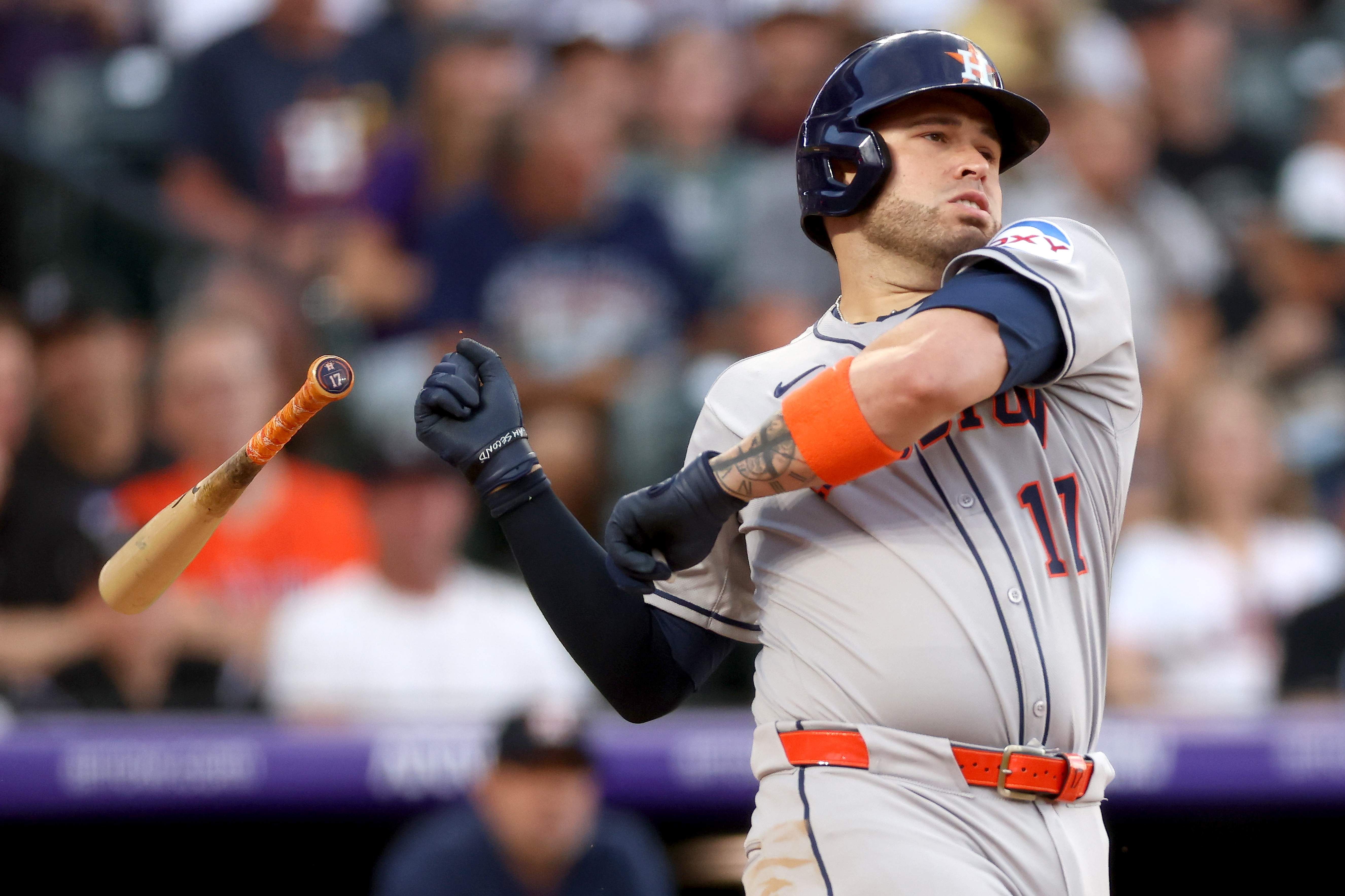 A timely blast from Caratini fuels another Astros win