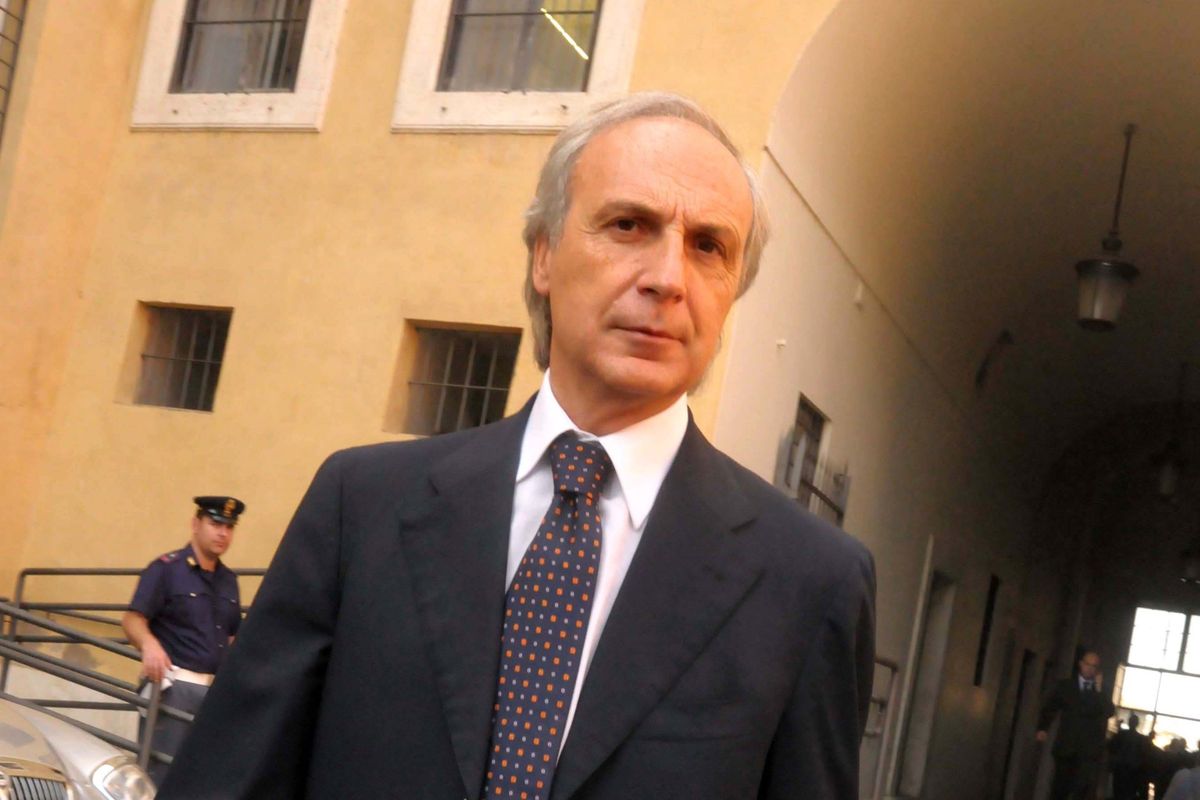 Banca Marche, lavate via 12 miliardi di colpe