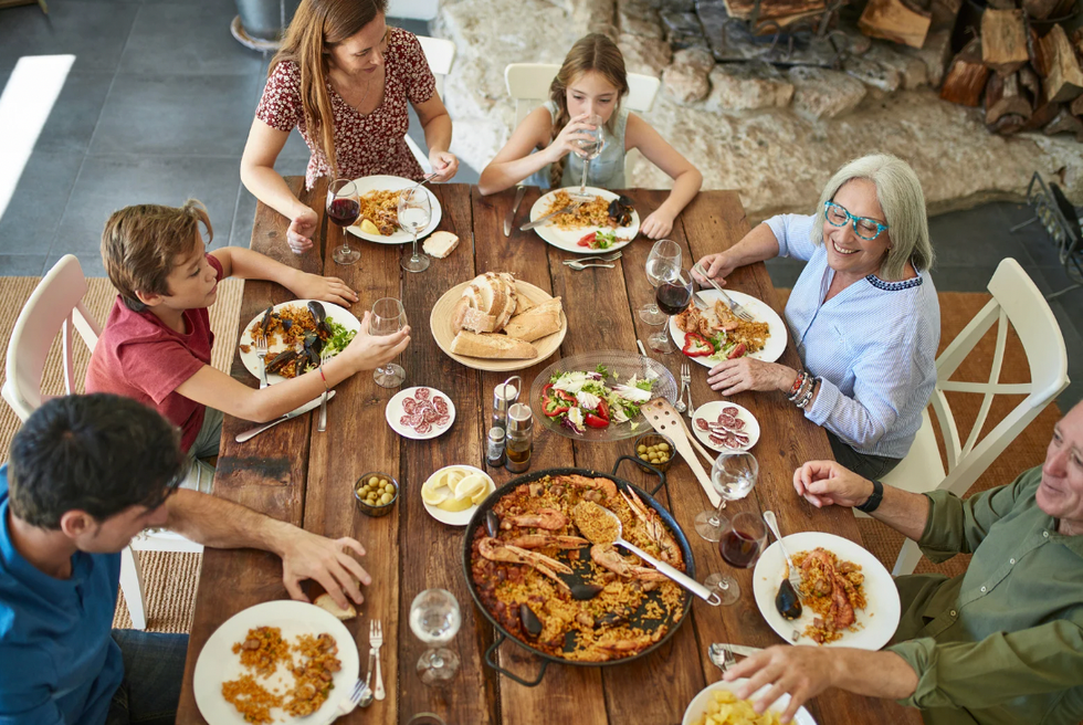 ask reddit, travel, non-americans, americans, culture, comparing cultures, japan, finland, germany, canada, spain