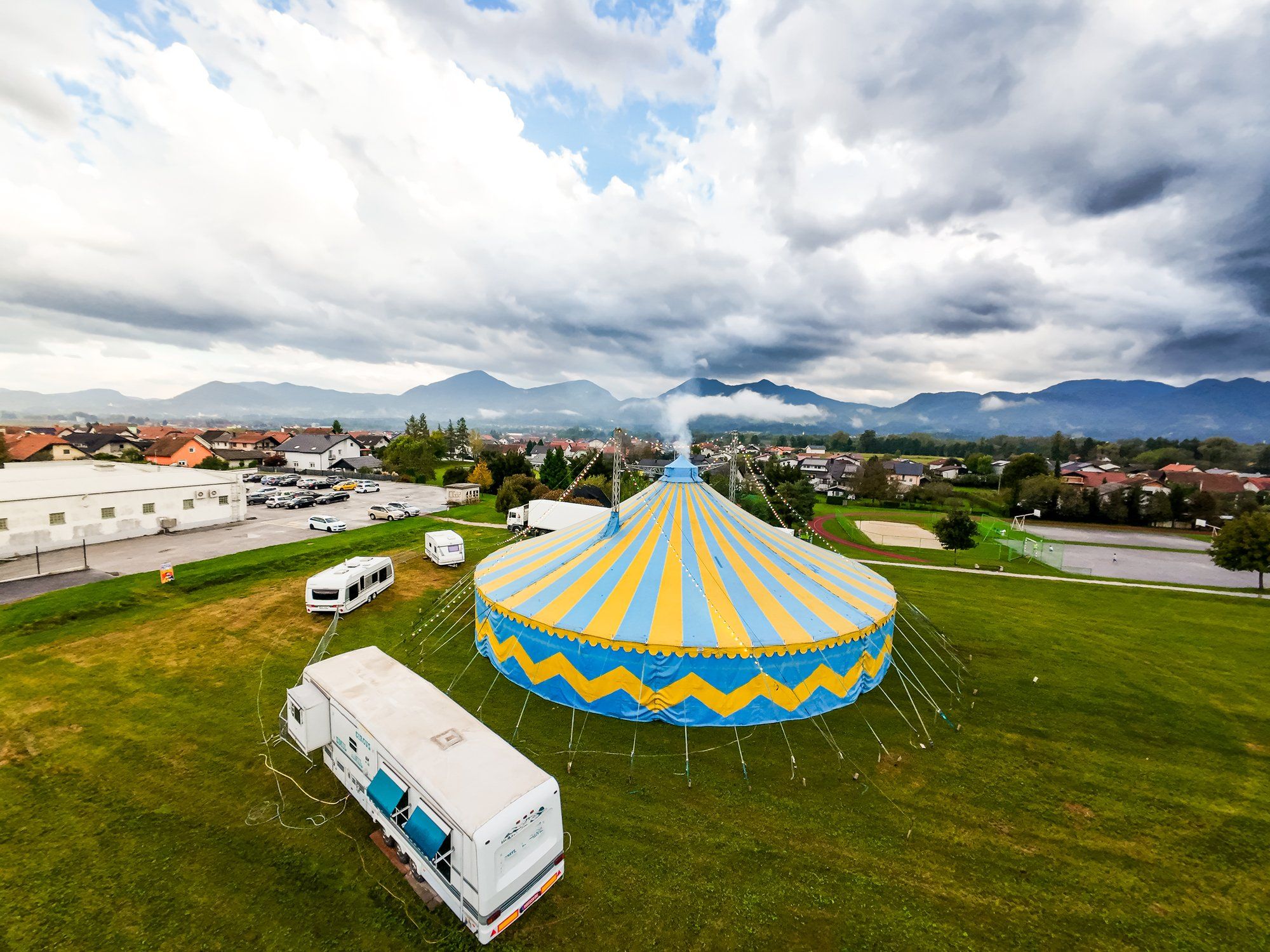 Ai dem non basta la figuraccia fatta sul tax credit. Ora si danno al circo