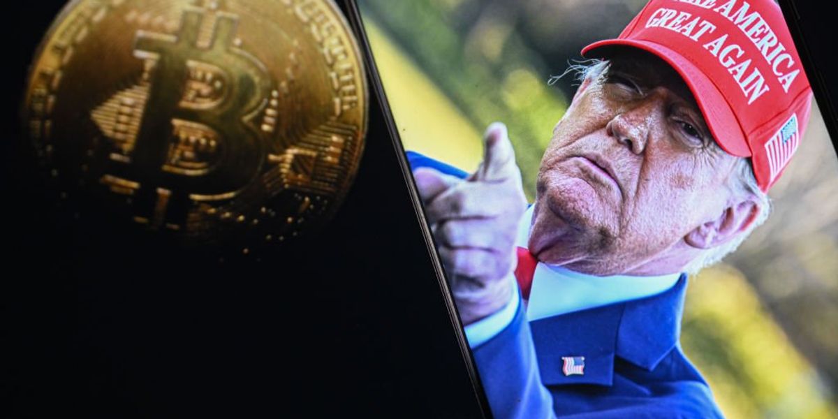 Trump legalizza le cripto. Concorrenza al dollaro gestito dall’«odiato» Powell Trump legalizza le cripto. Concorrenza al dollaro gestito dall’«odiato» Powell