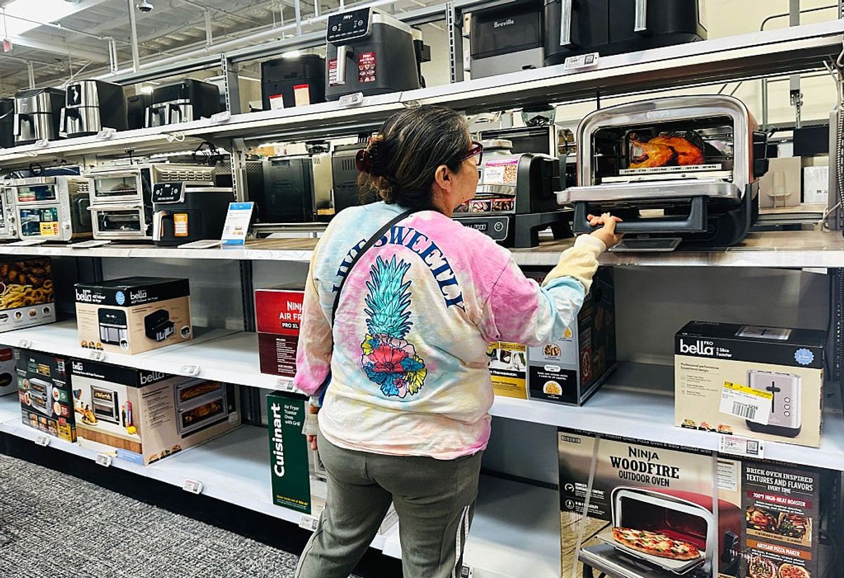 'It's Very MAGA!' Inflation Ticks Up as Trump Tariffs Push Consumer Prices ...