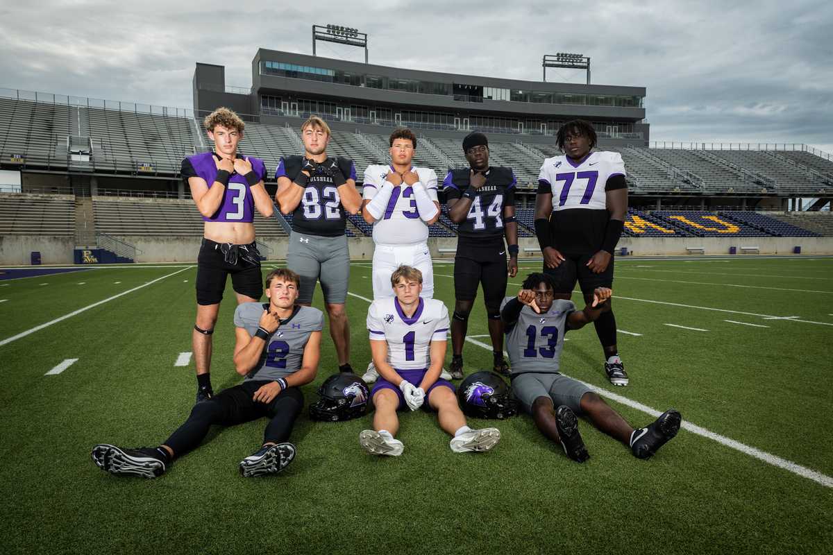 DISTRICT 20-6A: Fulshear, Strake Jesuit, Foster all battling for playoff positioning