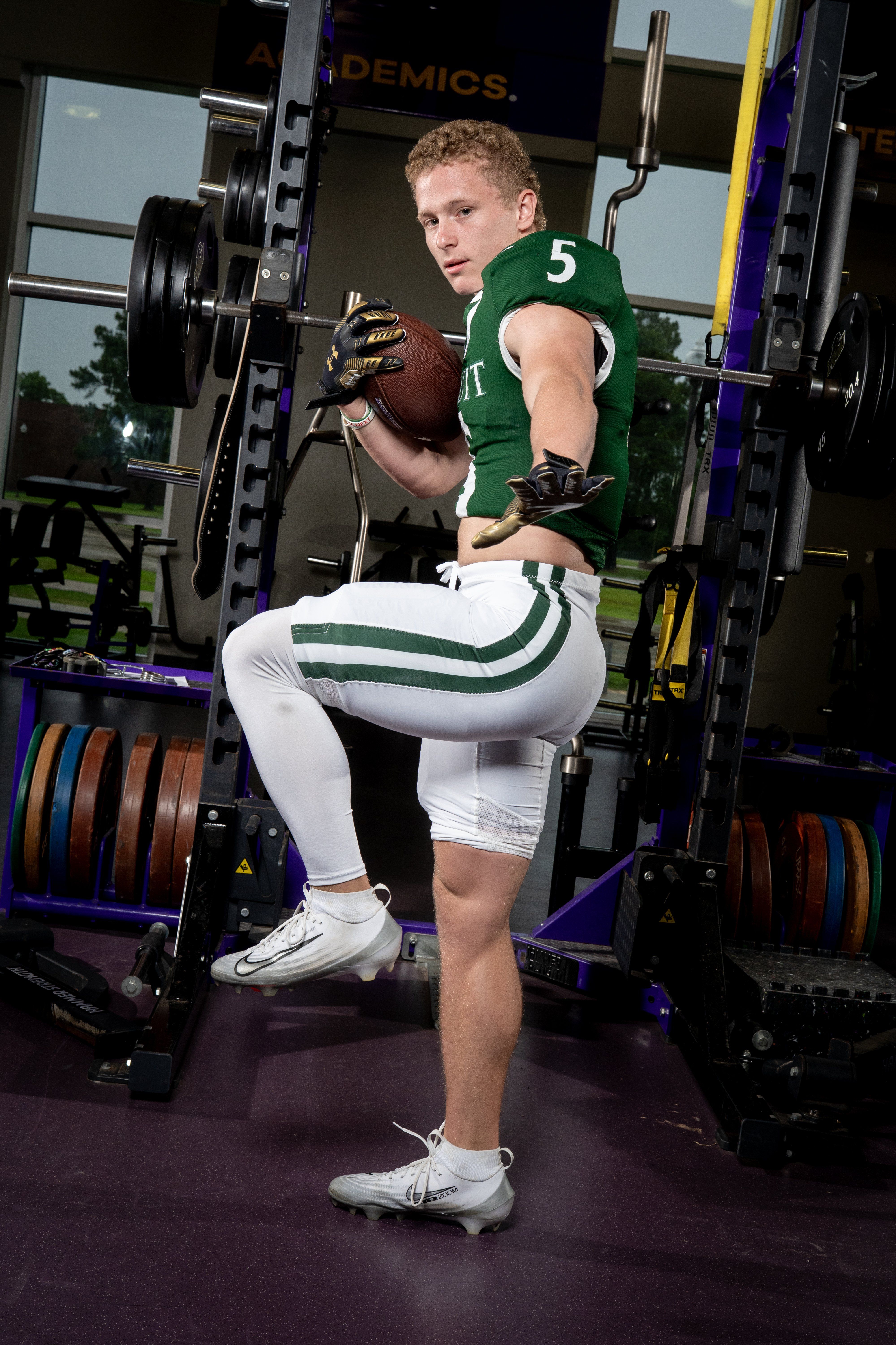 MOBILE CARRIER: Nationwide Signal Reached by Strake Jesuit’s Hebert