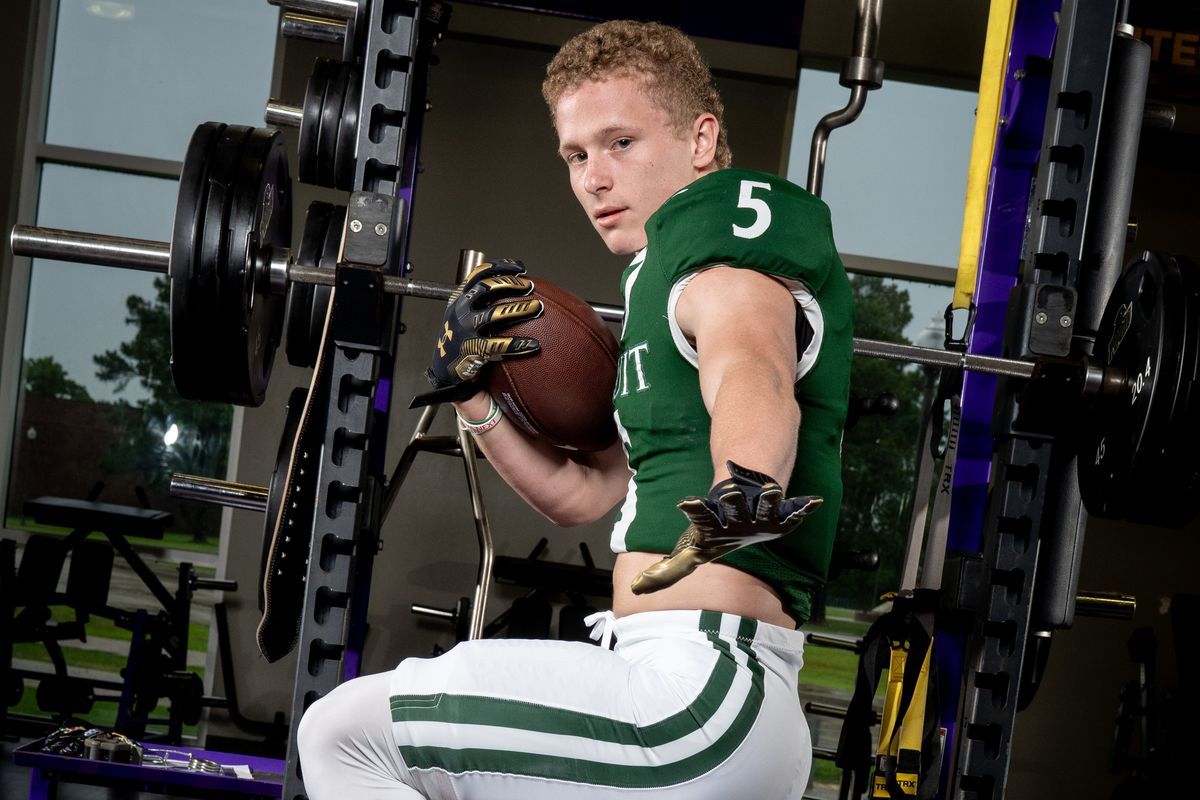MOBILE CARRIER: Nationwide Signal Reached by Strake Jesuit’s Hebert