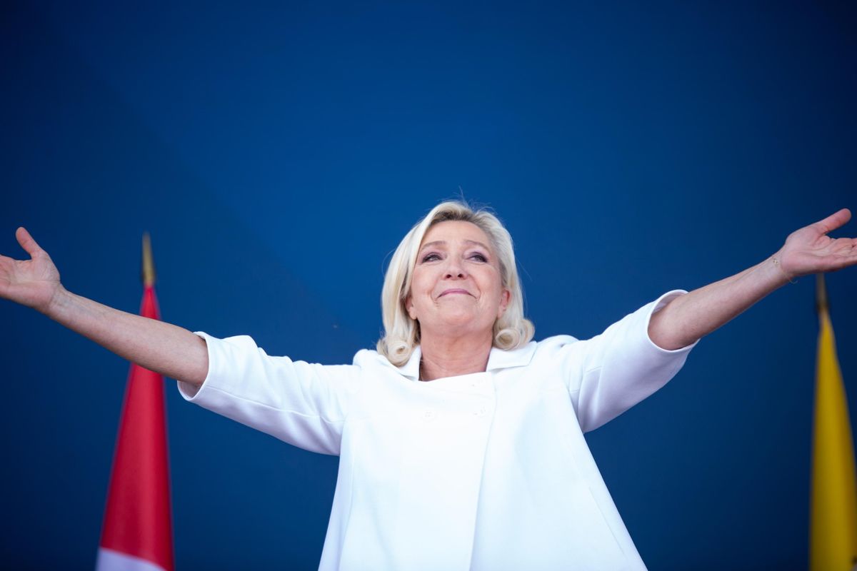 Pensioni bloccate e niente Pasquetta. L’austerità francese favorirà Le Pen