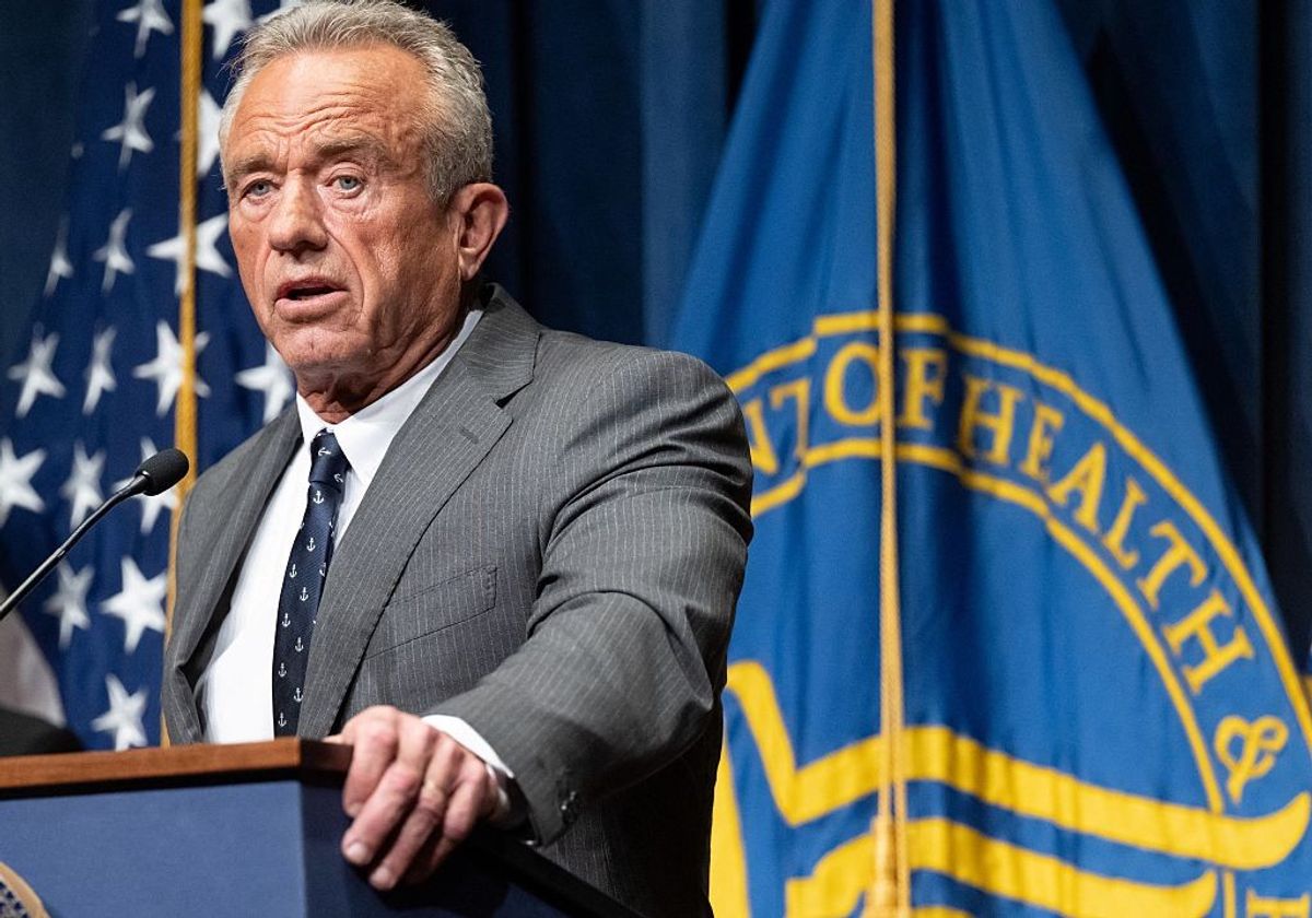 RFK Jr.'s Vaccine Panel May Restrict Covid-19 Shots for Those Under 75 ...