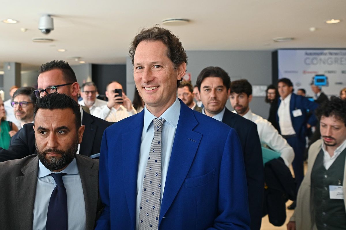 Stellantis in rosso. Jaki si consola con Iveco