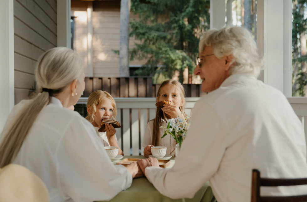 setting boundaries, grandparents, grandparent visits, family, parenting, time with family, family dynamics
