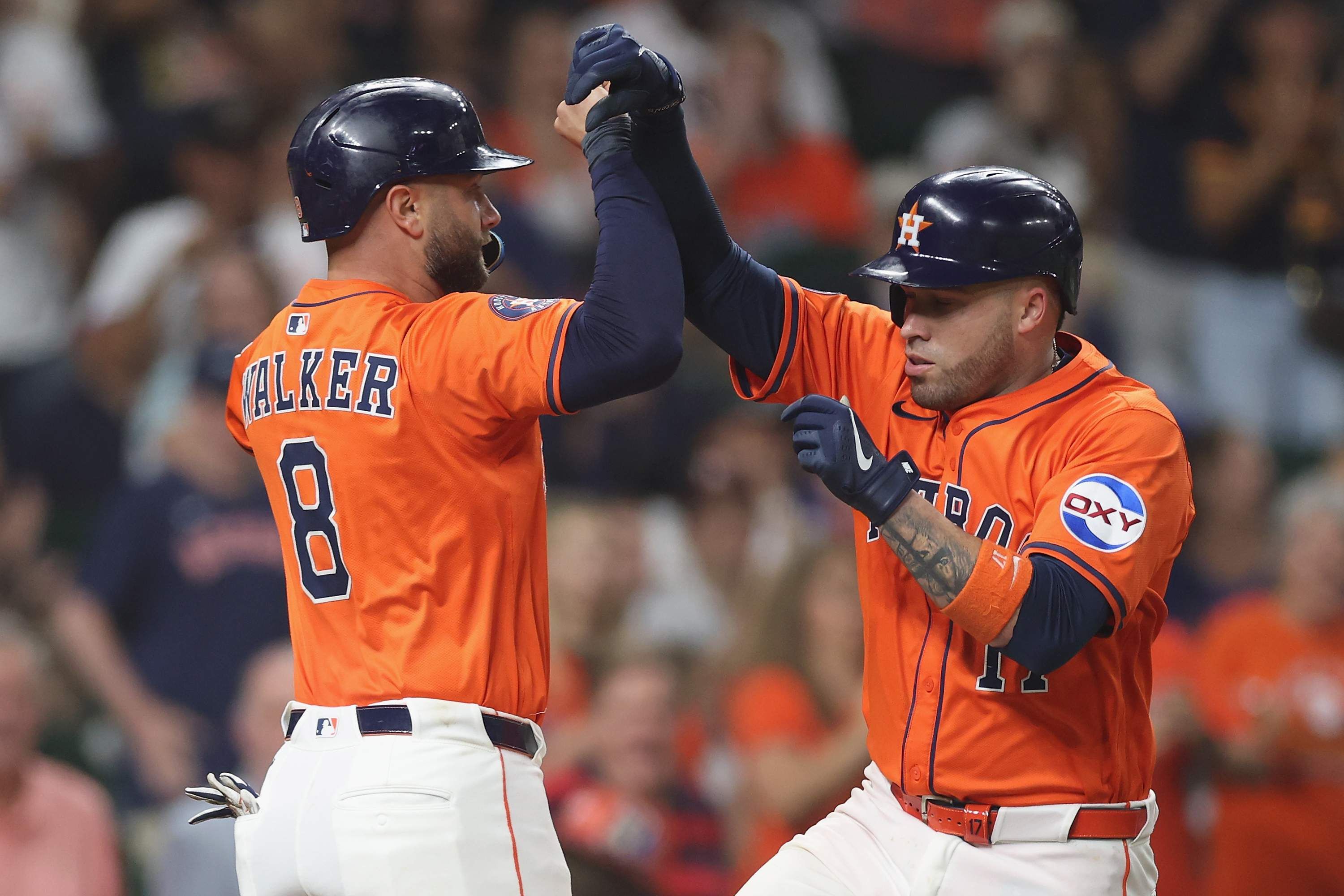 Astros wait until the ninth to deliver final blow out west