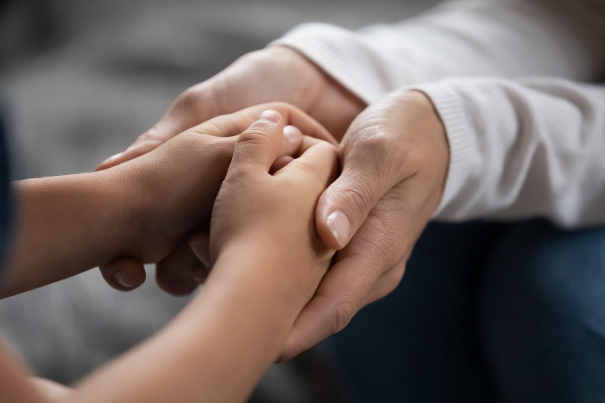 Vittoria per Stella: resta con la madre e non andrà più in una casa famiglia