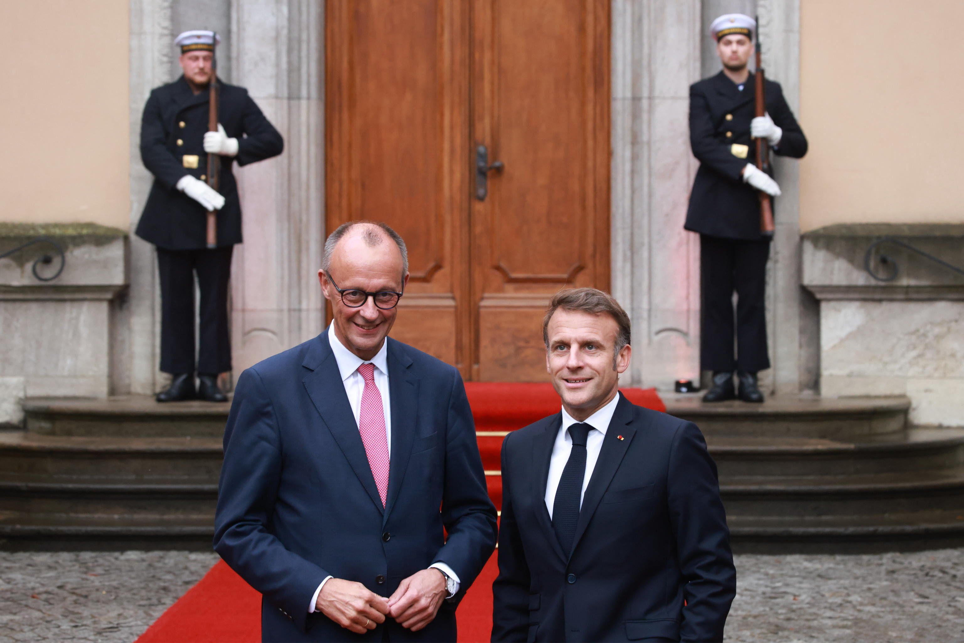 Difesa, atomica, debito e tariffe: Francia e Germania mai così lontane