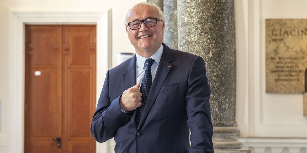 Il mercato dell’auto manda in rosso Stm. Titolo giù del 16%