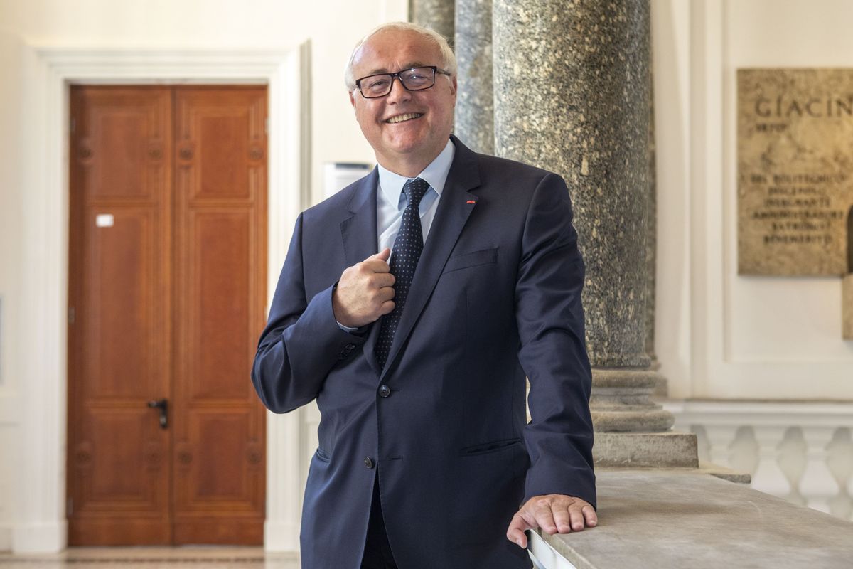 Il mercato dell’auto manda in rosso Stm. Titolo giù del 16%