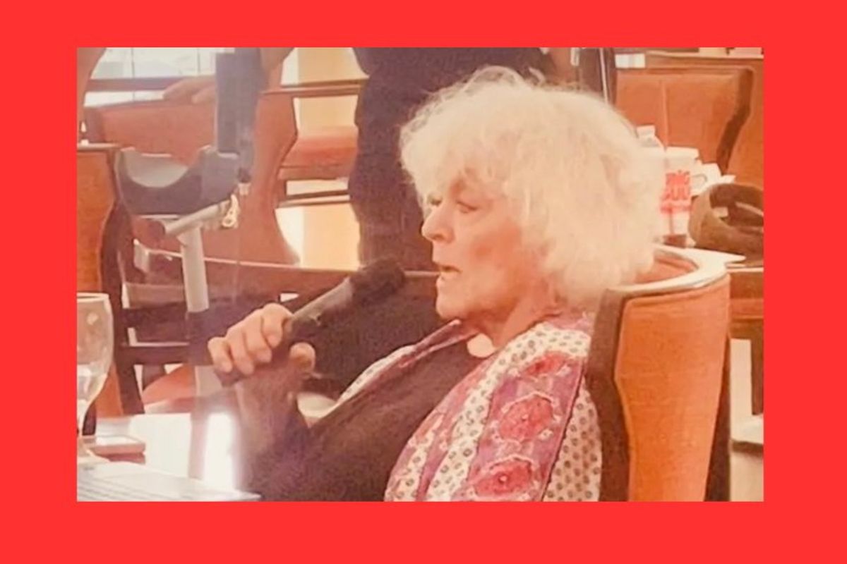 Carole Wade, Senior Living, music, karaoke, Fleetwood Mac