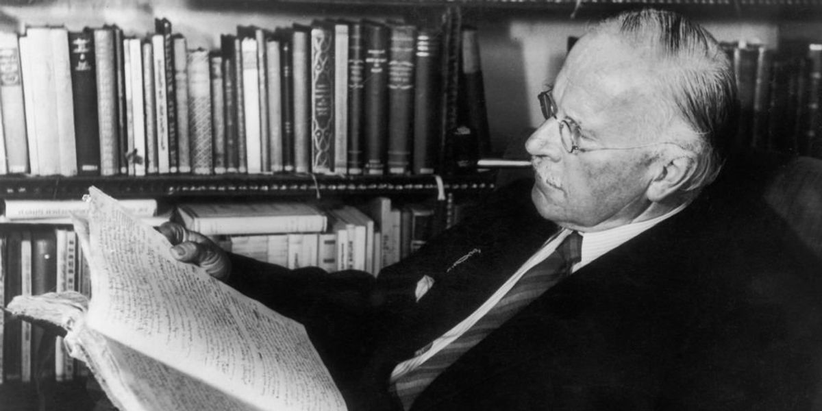 Il mio grazie a Jung per avere liberato dalla gabbia di Freud Dio e la natura Il mio grazie a Jung per avere liberato dalla gabbia di Freud Dio e la natura