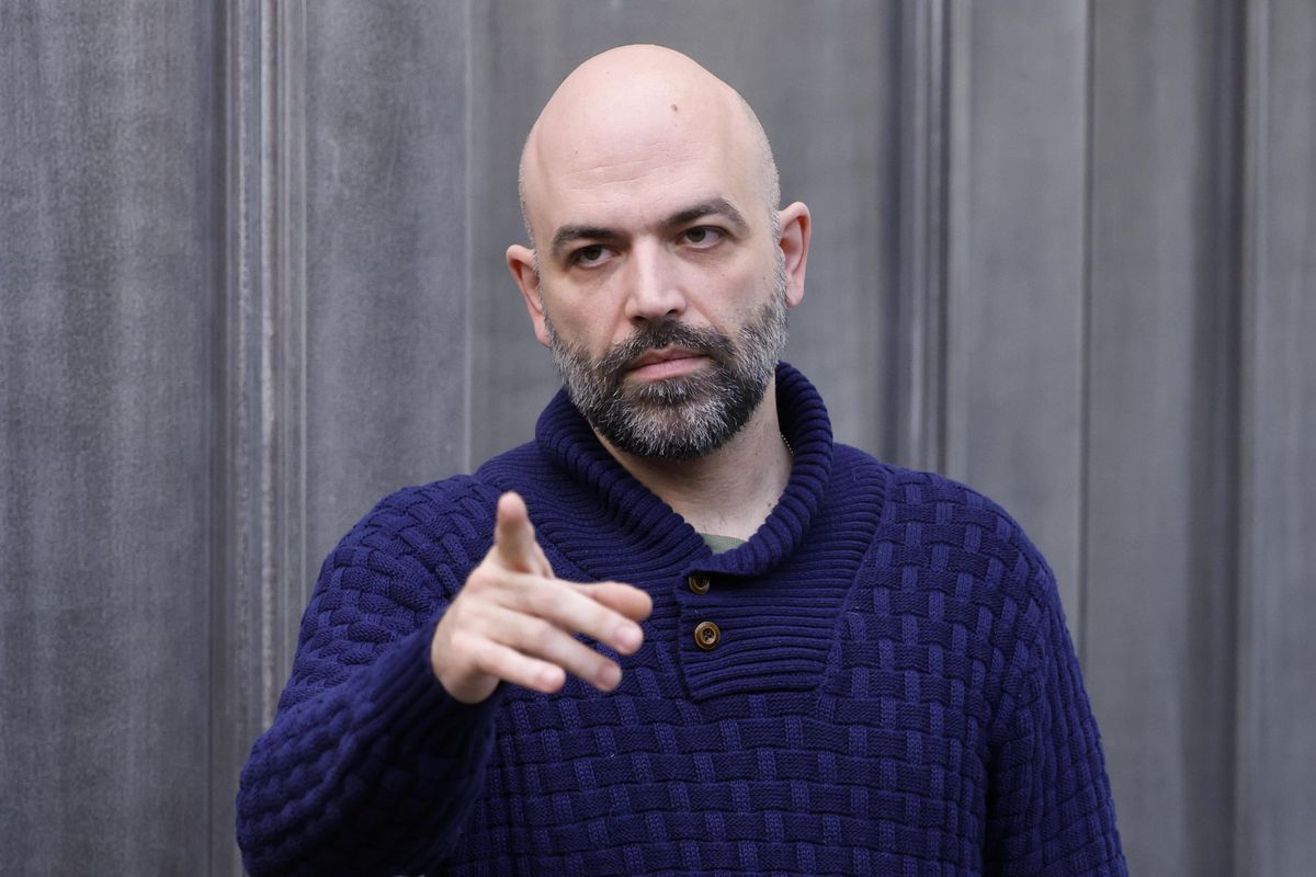 Il lagnoso «recluso» che vive in tv e nei teatri