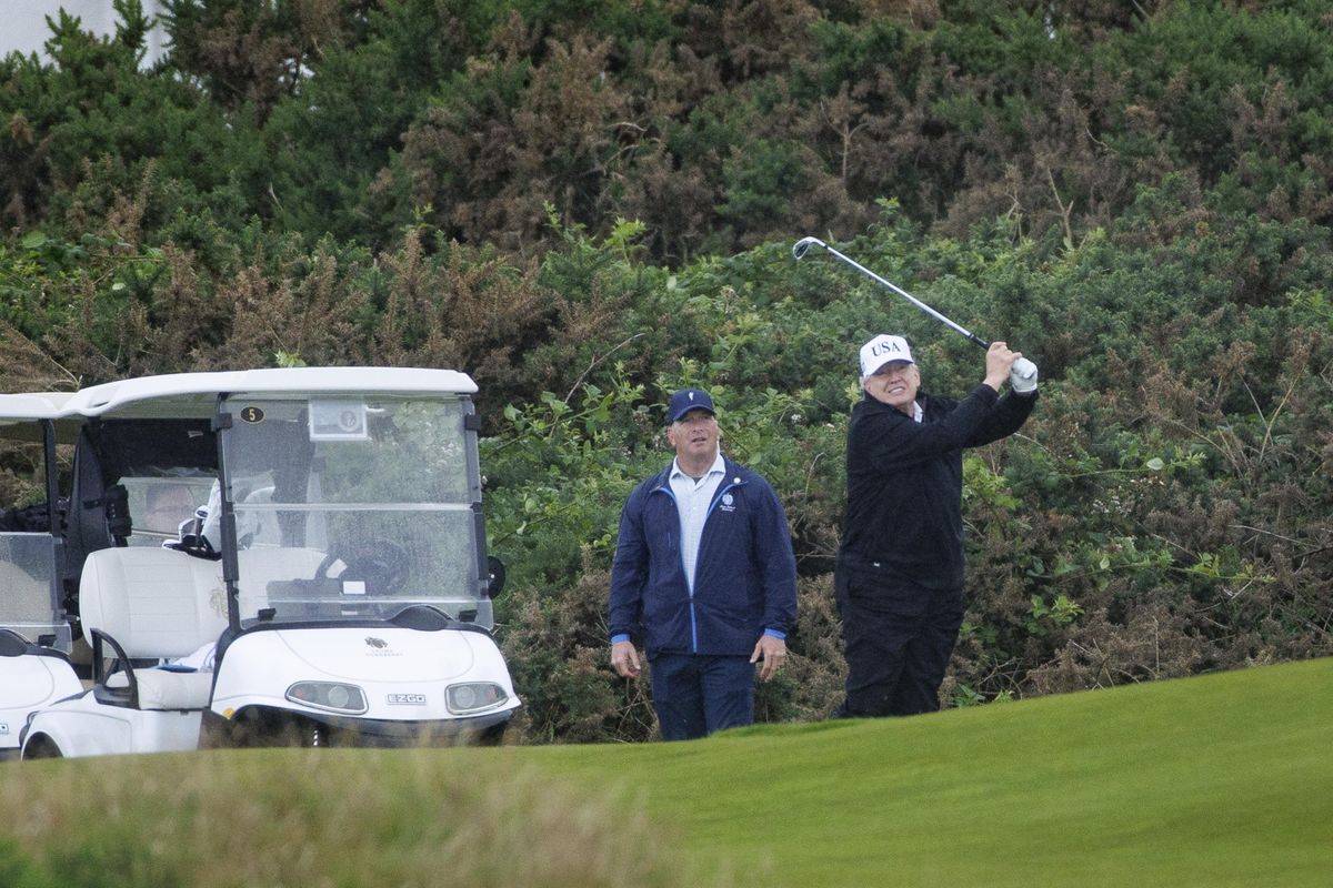 Trump: «L’immigrazione sta uccidendo l’Ue»