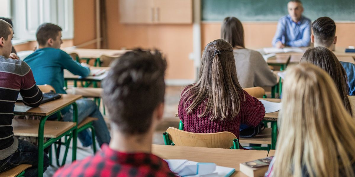 i nostri ragazzi vanno difesi dalla scuola