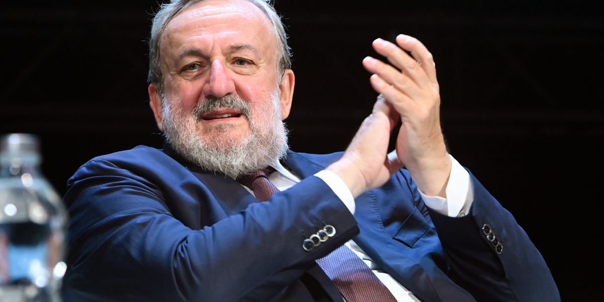 Caro Emiliano, lei sì che è un vero innovatore Caro Emiliano, lei sì che è un vero innovatore