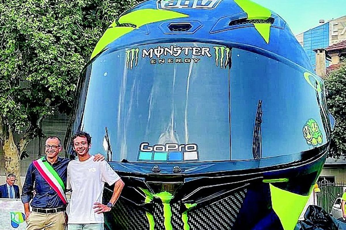 Ricci rischia di finire travolto dal «cascone» di Valentino Rossi