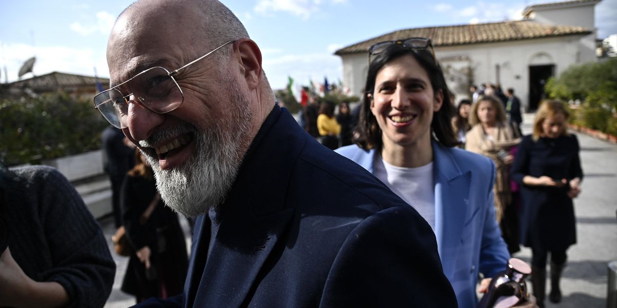 Quanti ipocriti adesso scaricano la baronessa