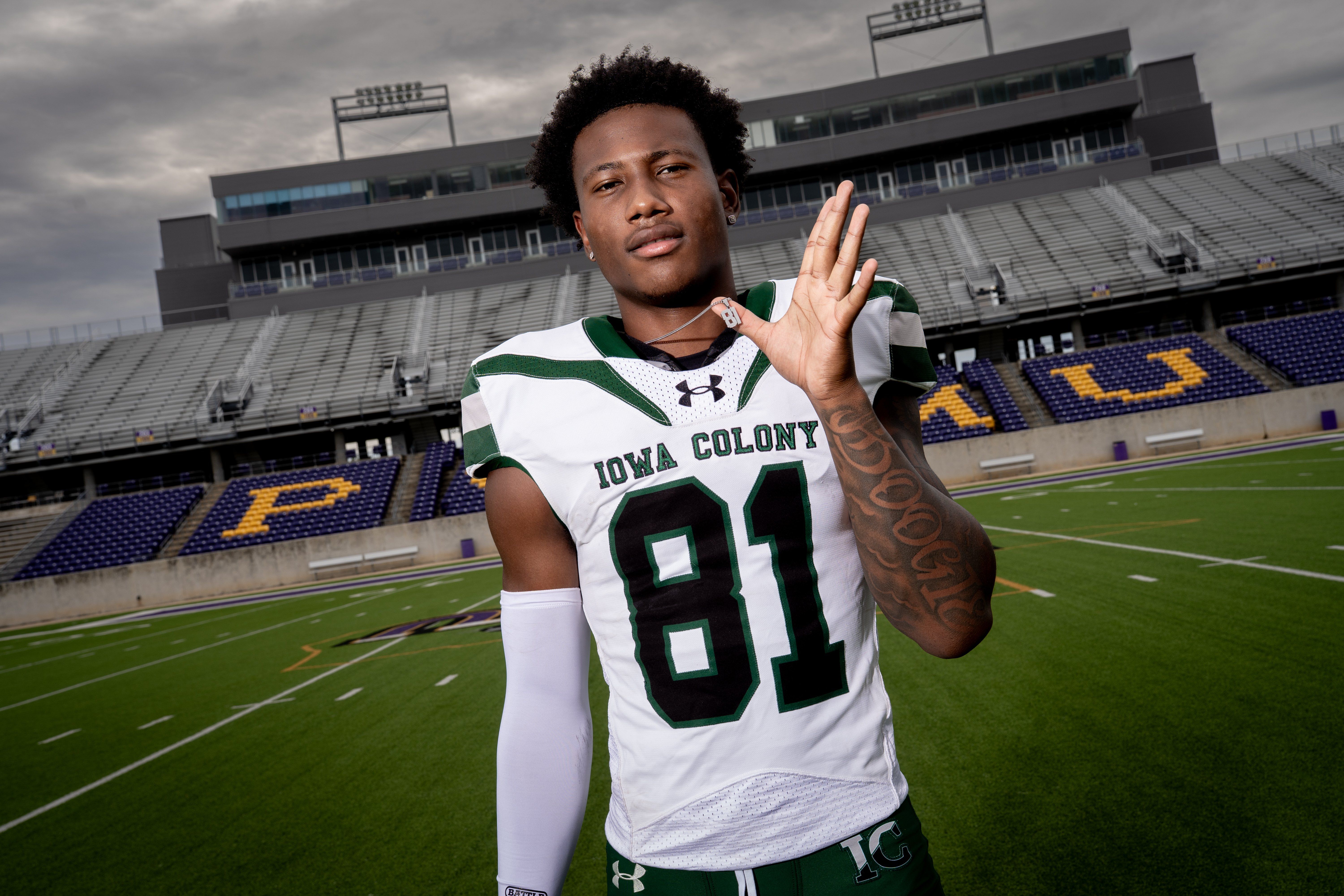 VYPE HOU Public School Preseason Football Offensive Player Of The Year Fan Poll