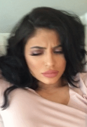 beauty standards, plastic surgery, kylie jenner, kardashians, fake features