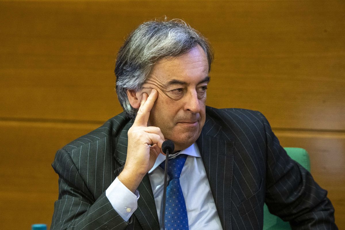 Burioni marchia i colleghi «no vax»