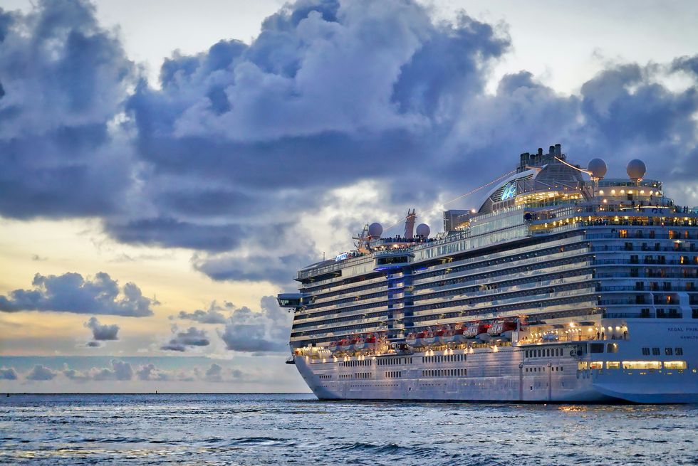 cruise, 9-month cruise, Marc Sebastian, cruise life, vacation, titanic, unspoken rules, etiquette, cruise etiquette, royal caribbean