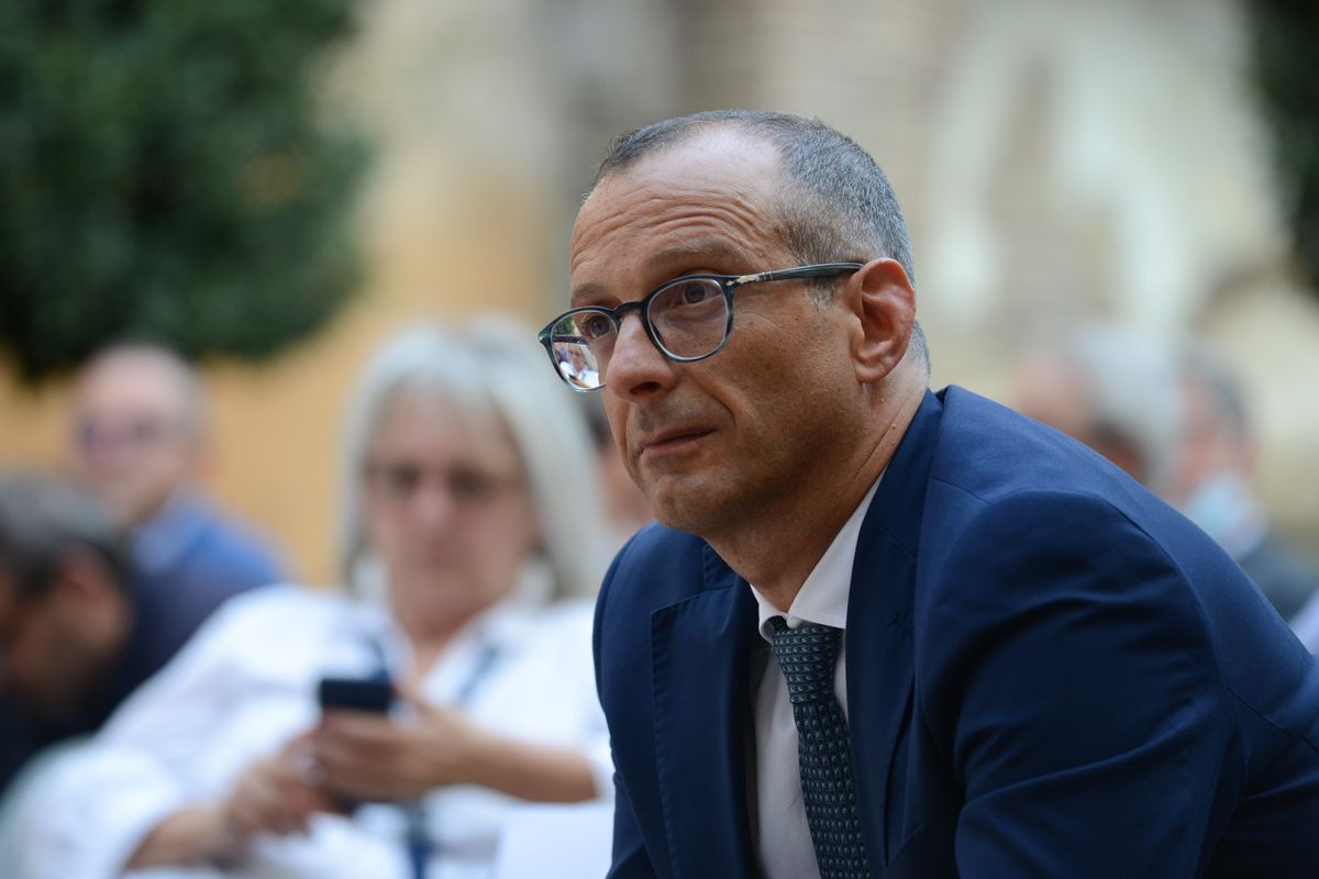 L’ex factotum sentito per undici ore. «Materiale chiave». Adesso il dem trema
