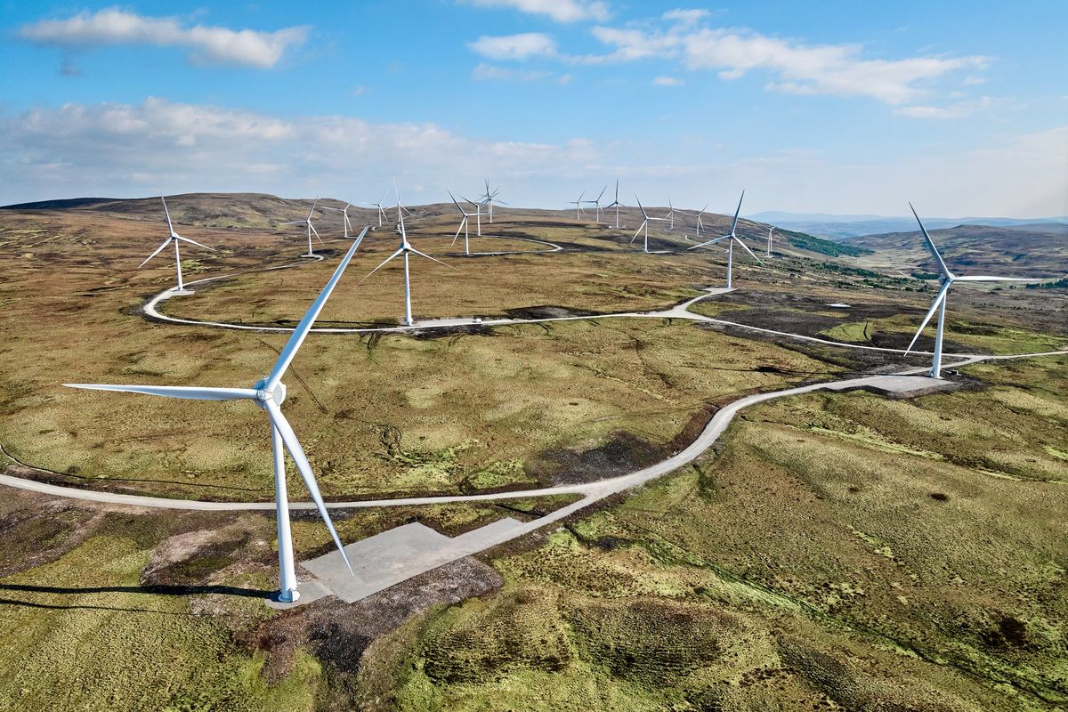 Pagano gli impianti eolici per non funzionare