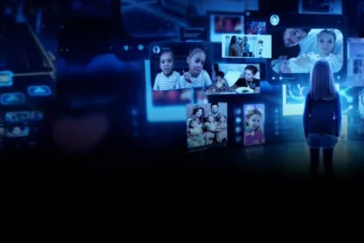 «Nati per i social»: il documentario che racconta la vita dei baby influencer