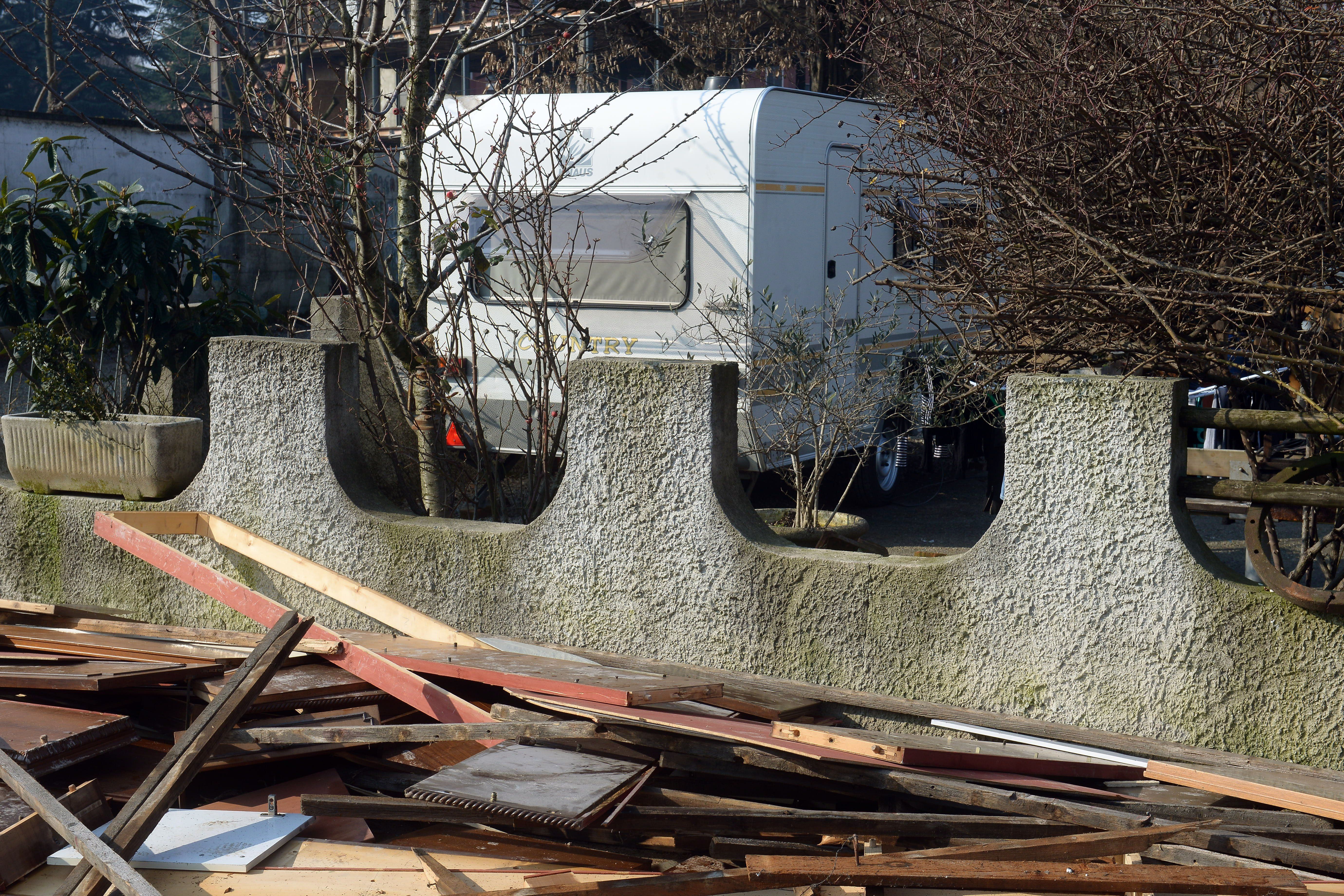 Il campo sgomberato due volte. Inutilmente