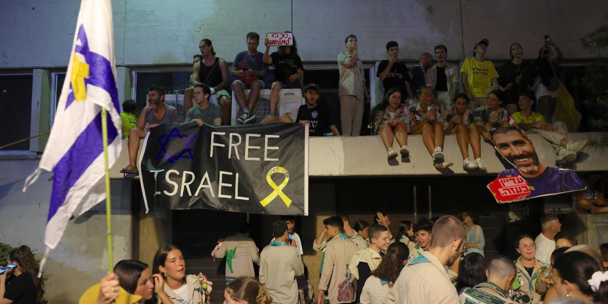 Sciopero per la pace a Tel Aviv, decine di arresti Sciopero per la pace a Tel Aviv, decine di arresti