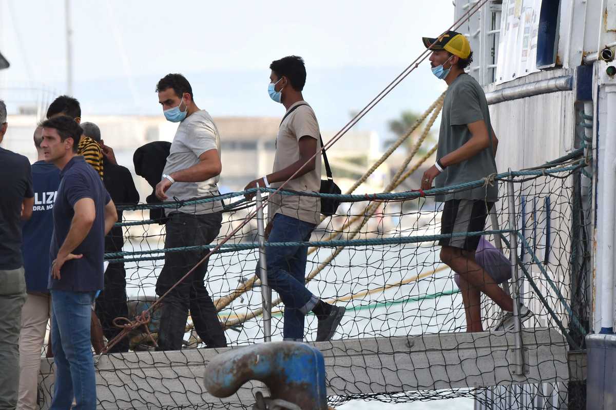 Per non avere morti bisogna chiudere i porti