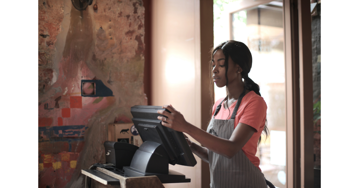 america, usa, american culture, europe, culture, americans, europeans, americans abroad, tourists, immigrants, cashiers