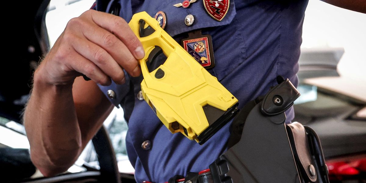 psicosi taser obiettivo disarmare gli agenti