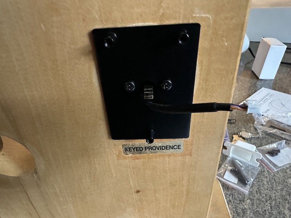 photo of cord for DESLOC D110 Plus Smart Lock