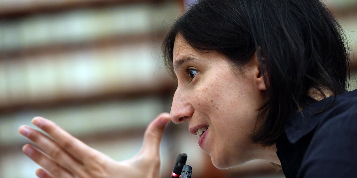 la schlein lo difende m5s scopre la scienza