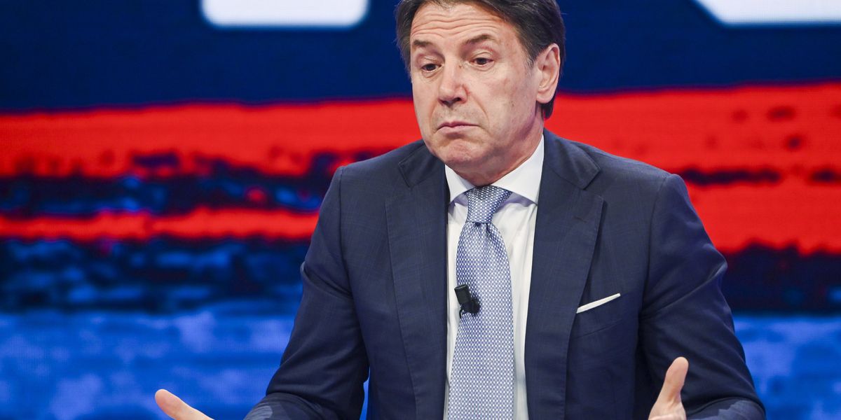 Conte commissaria Ricci e umilia il Pd Conte commissaria Ricci e umilia il Pd