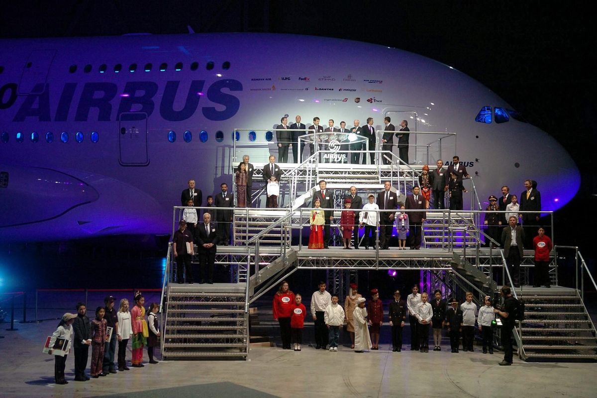 L’antenna cinese spunta vicino ad Airbus: Parigi indaga su Emposat. E l’Europa alza il livello d’allerta