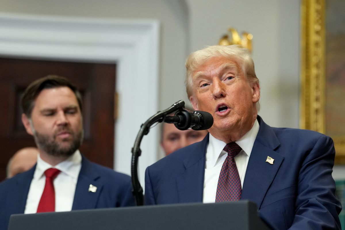 Trump firma l'ordine esecutivo. Dazi in vigore dal 7 agosto